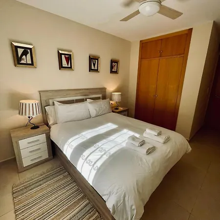 Modern 2 Bedroom 5mins From Golf Course Muntanya la Sella