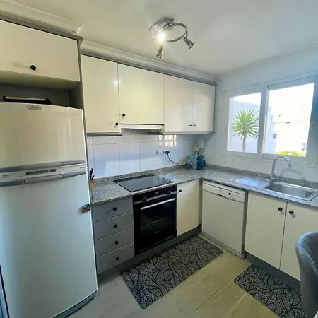 Modern 2 Bedroom 5mins From Golf Course Muntanya la Sella