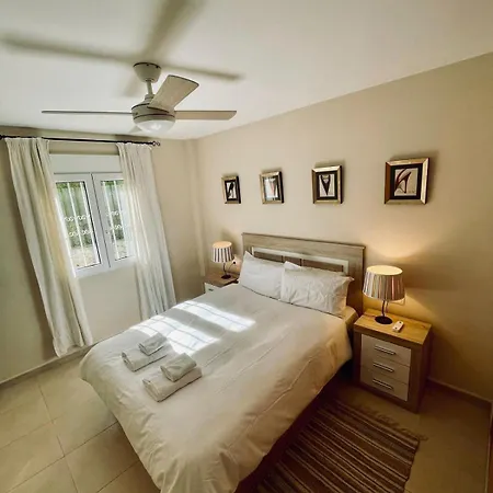 Apartment Modern 2 Bedroom 5mins From Golf Course Muntanya la Sella